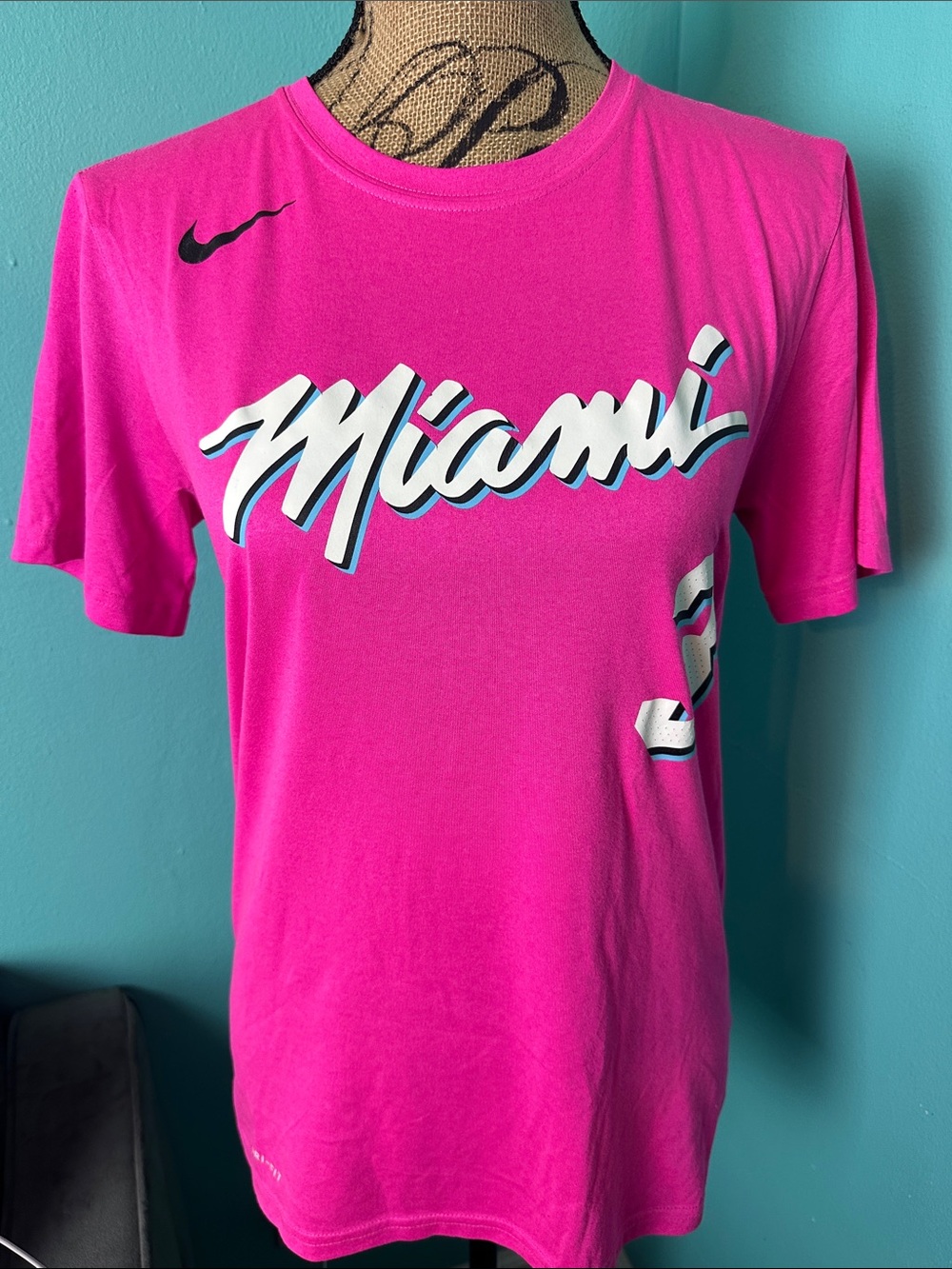 The Nike Tee Miami Heat Miami Vice Hot Pink Wade Tshirt S